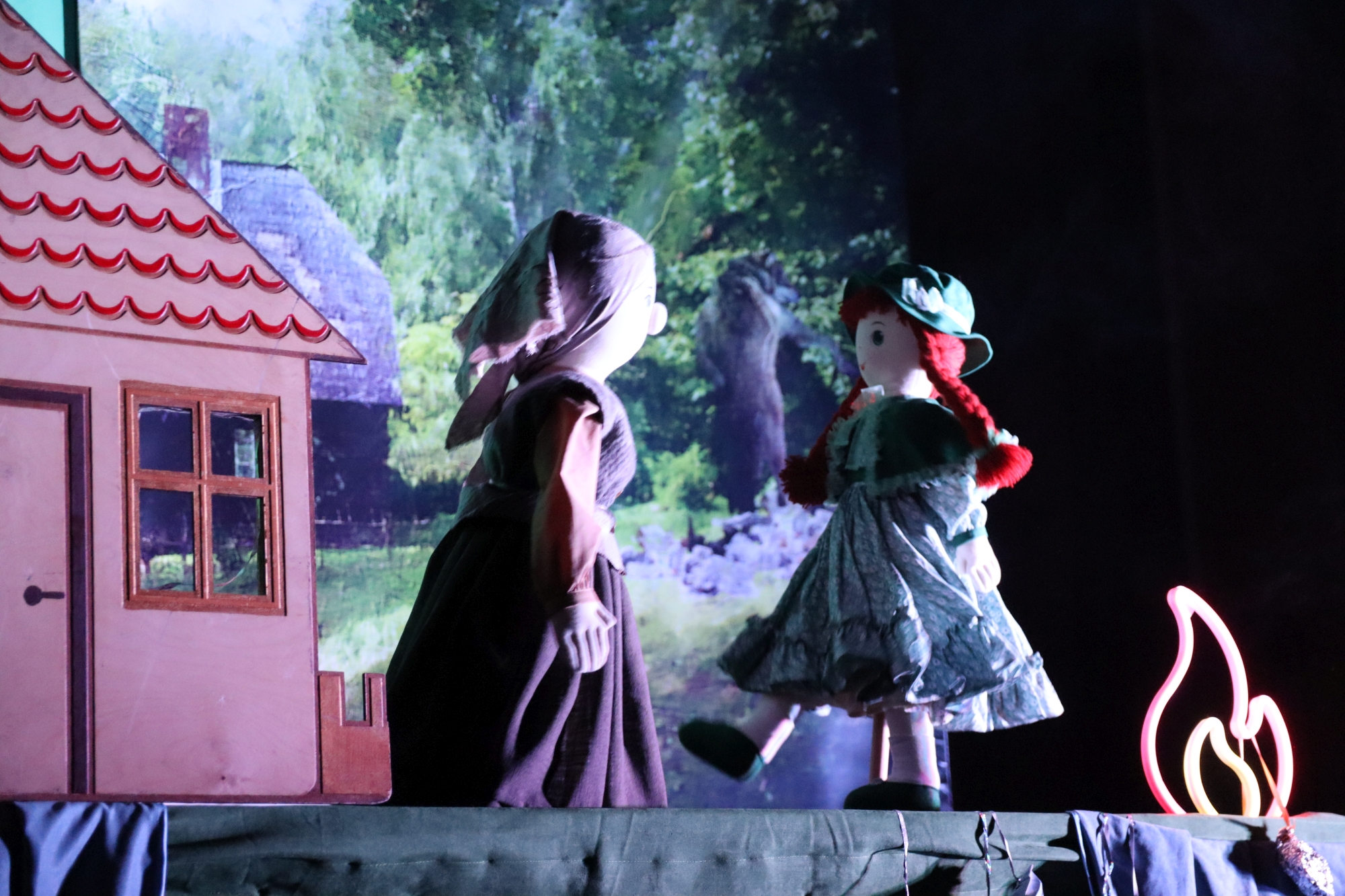 Miniaturka artykułu Teatr kukiełkowy przedstawił „Zielonego Kapturka”